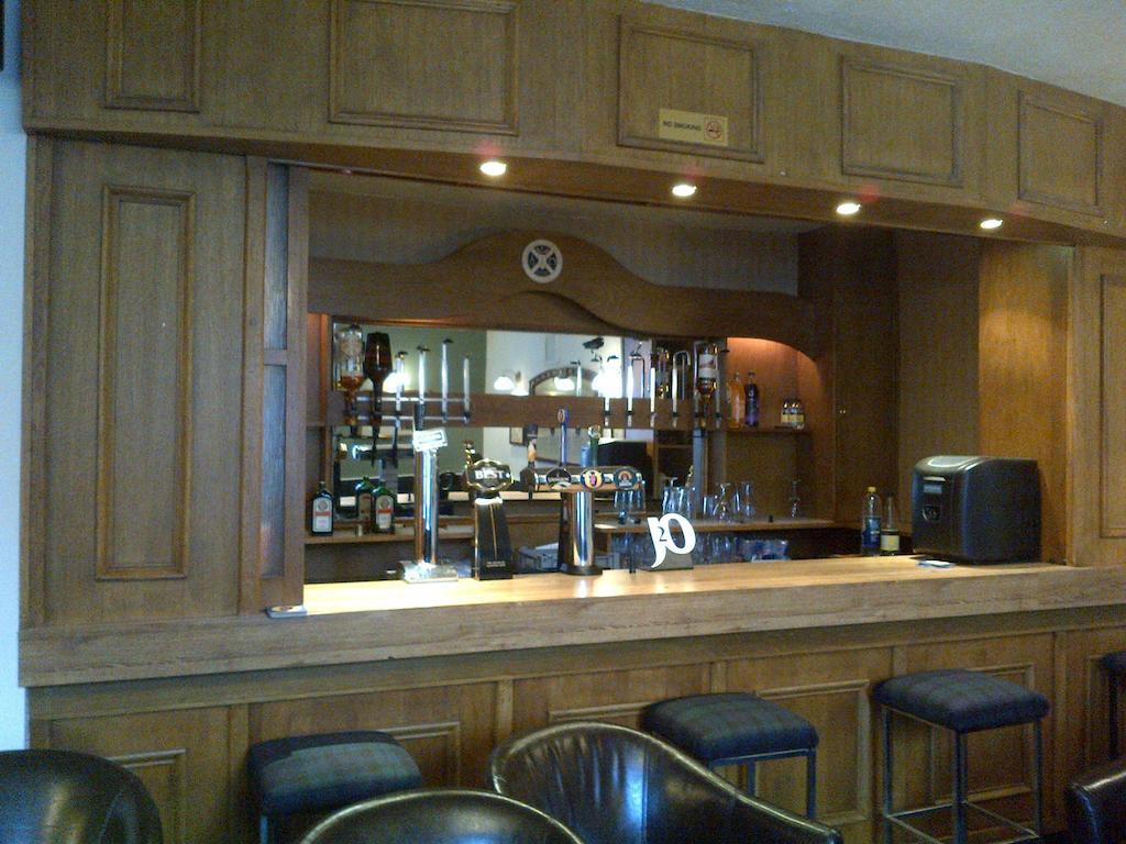 Langholm Crown Hotel מראה חיצוני תמונה
