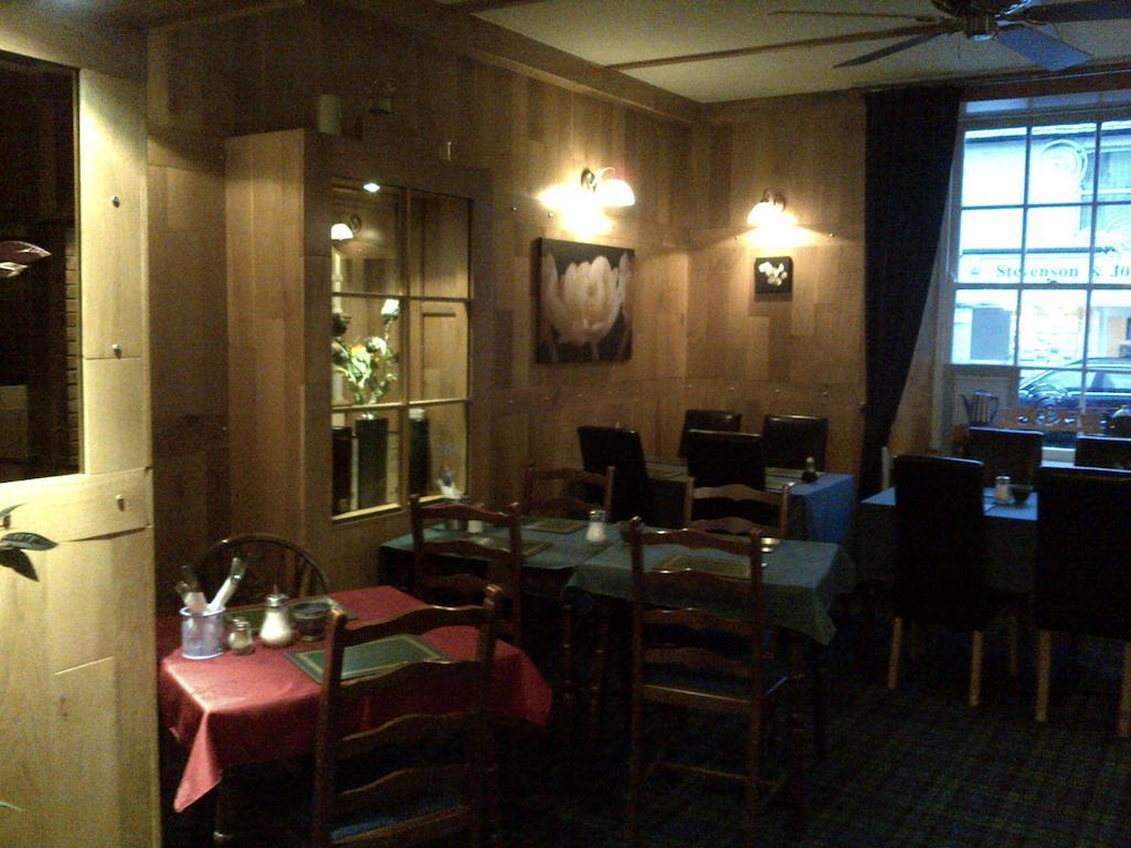 Langholm Crown Hotel מראה חיצוני תמונה